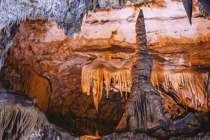 Escursioni Grotte di Castelcivita - Agenzia di Viaggi Taddeo Travel
